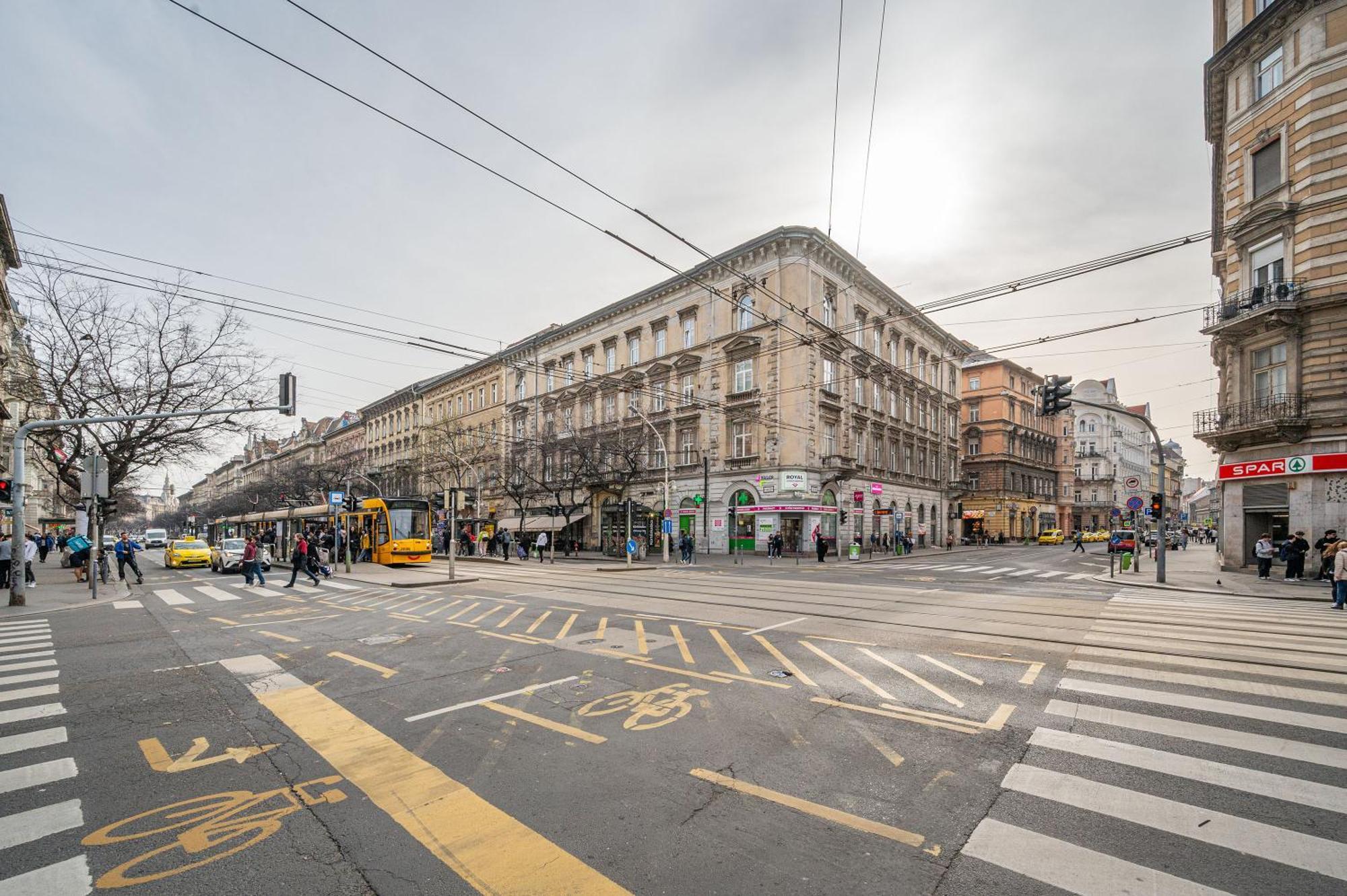 Elizabeth Apartment Deluxe Budapest Exterior photo